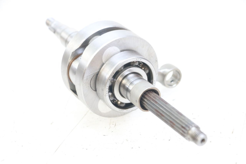 photo de CIGÜEÑAL MBK BOOSTER SPIRIT 50 (1999 - 2003) - Detalles de los puntos de fijación