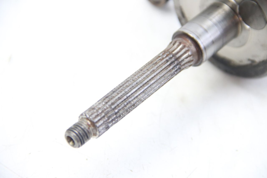 photo de CIGÜEÑAL MBK BOOSTER SPIRIT NAKED 50 (2004 - 2017) - Estado de la superficie y material