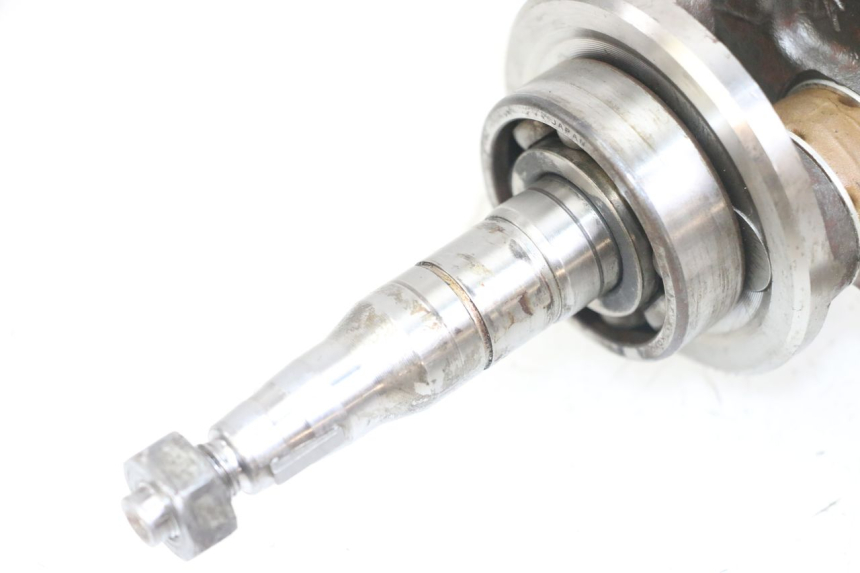 photo de CIGÜEÑAL MBK BOOSTER SPIRIT NAKED 50 (2004 - 2017) - Estado de la superficie y material