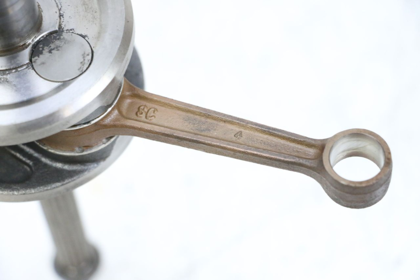 photo de CIGÜEÑAL MBK BOOSTER SPIRIT NAKED 50 (2004 - 2017) - Otra perspectiva