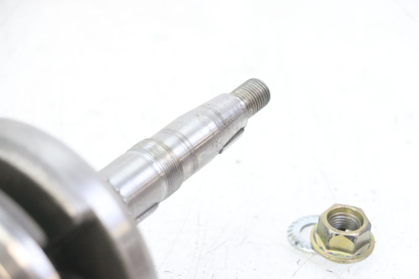 photo de CIG DAELIM BESBI 125 (2007 - 2008) - Zoom sobre los componentes