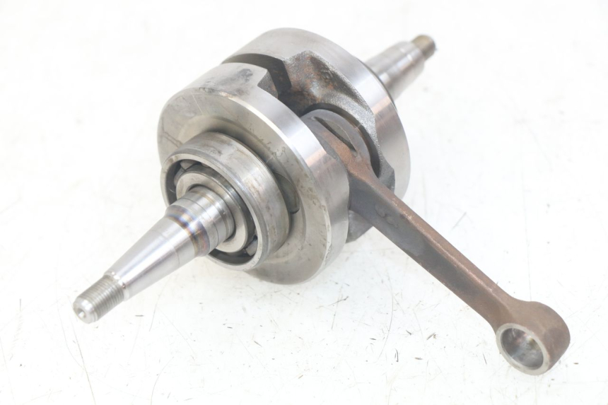 photo de CIGÜEÑAL DERBI GPR 50 (2004 - 2009) - Otra perspectiva