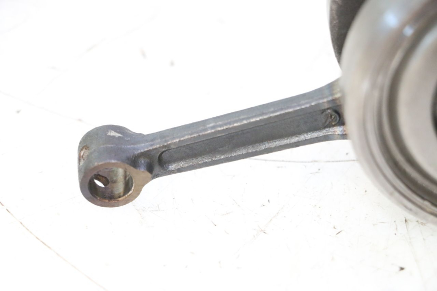 photo de CIGÜEÑAL PEUGEOT KISBEE 4T 50 (2018 - 2022) - Primer plano técnico