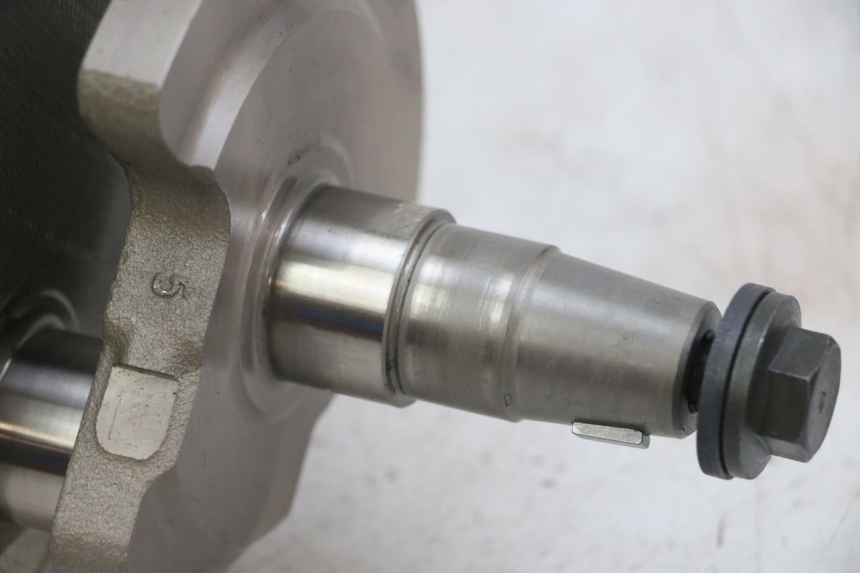 photo de CIGÜEÑAL YAMAHA MT-07 MT07 ABS 700 (2014 - 2017) - Detalles de los puntos de fijación