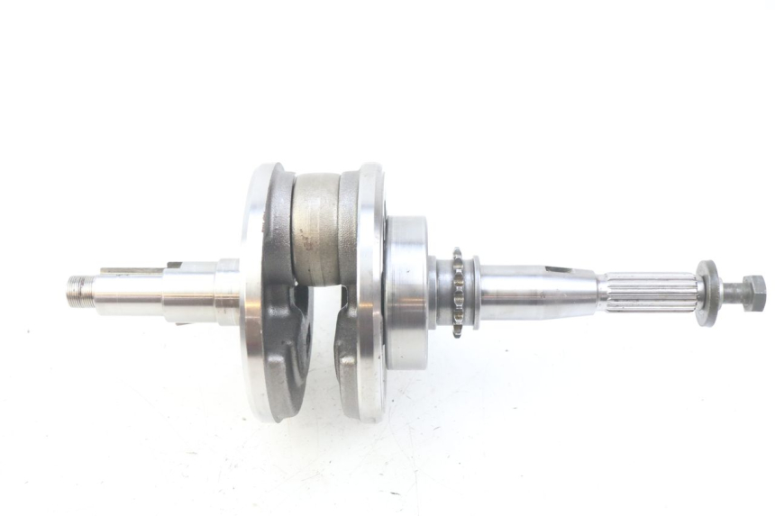 photo de CIGÜEÑAL SPY RACING F3 350 (2015 - 2022) - Marcados y referencias originales