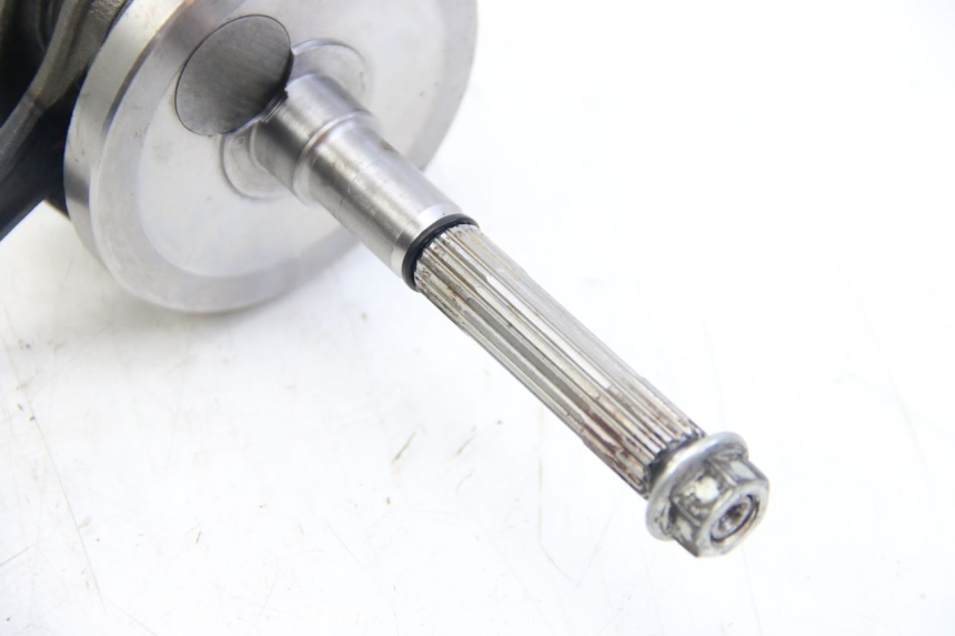 photo de CIGÜEÑAL APRILIA SCARABEO 4T 50 (2009 - 2017) - Detalles de los puntos de fijación