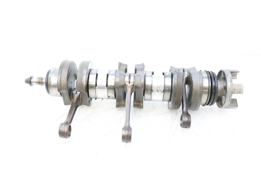photo de CIG YAMAHA WAVE RUNNER GP R 1200 (2000 - 2003) - Enfoque en la estructura