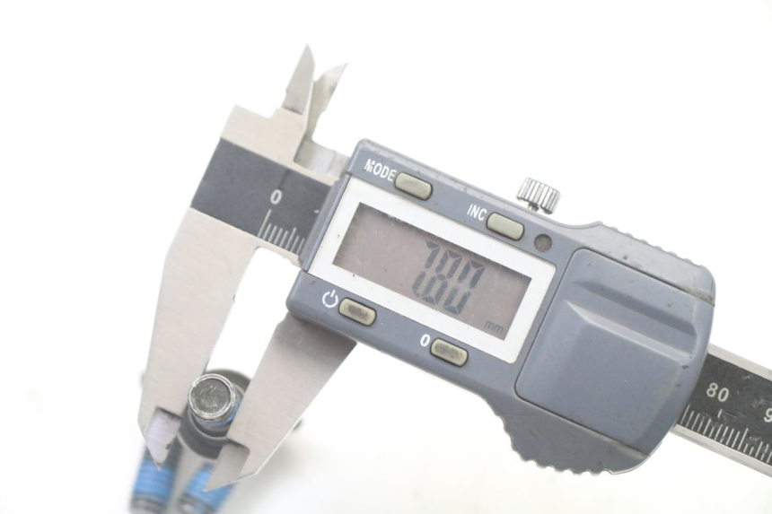 photo de TORNILLO DEL DISCO DE FRENO KYMCO AGILITY 4T 50 (2005 - 2018) - Primer plano técnico