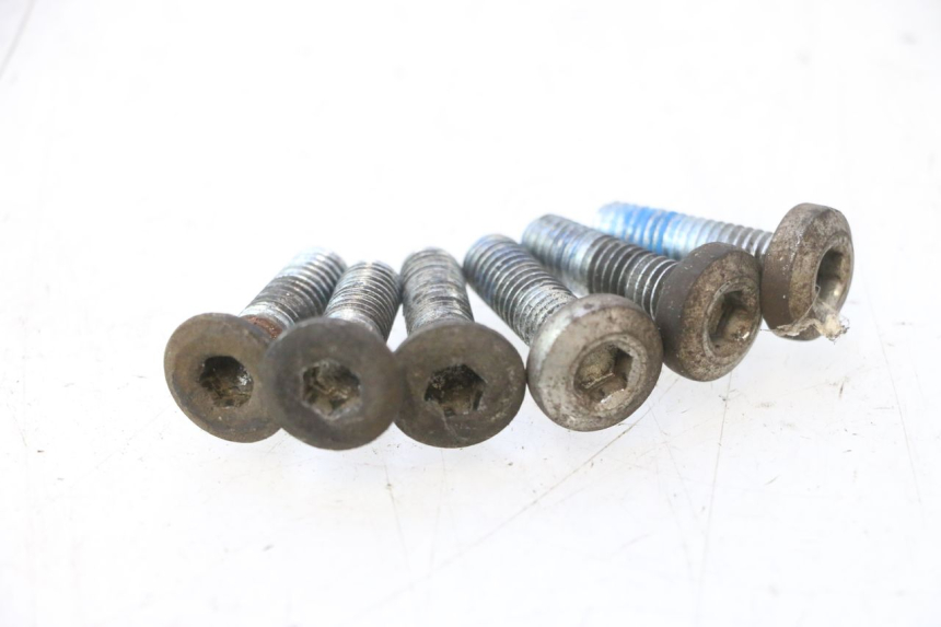 photo de TORNILLO DEL DISCO DE FRENO MASH BIBOP 2.0 50 (2021 - 2026) - Detalles de los puntos de fijación