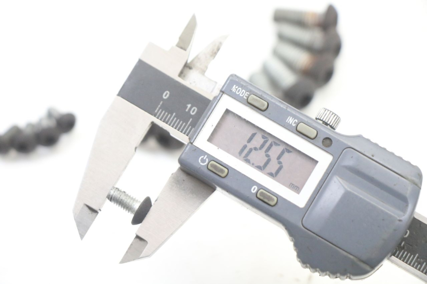 photo de TORNILLO DEL DISCO DE FRENO BMW C1 125 (2000 - 2003) - Recambio usado revisado