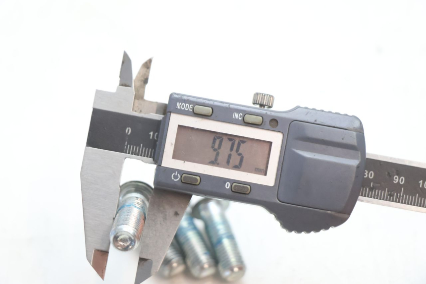 photo de TORNILLO DEL DISCO DE FRENO MBK BOOSTER ROCKET 50 (2004 - 2016) - Primer plano técnico