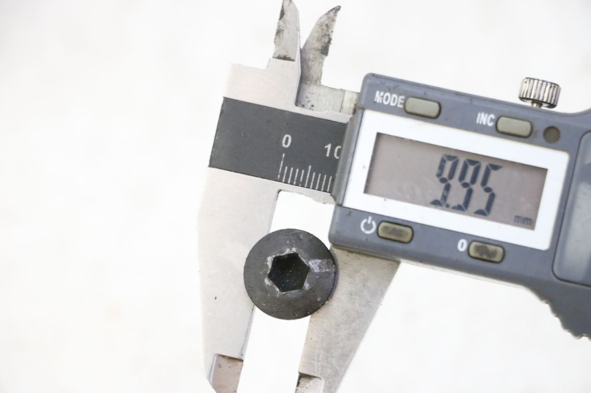 photo de TORNILLO DEL DISCO DE FRENO SUZUKI BURGMAN 125 (2007 - 2014) - Detalle de la pieza