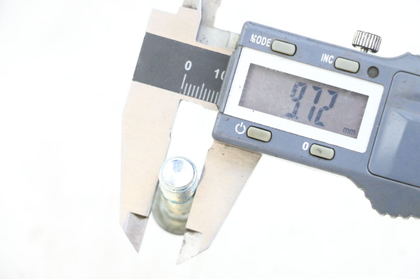 photo de TORNILLO DEL DISCO DE FRENO YAMAHA BW'S 50 (2004 - 2017) - Zoom estado de uso