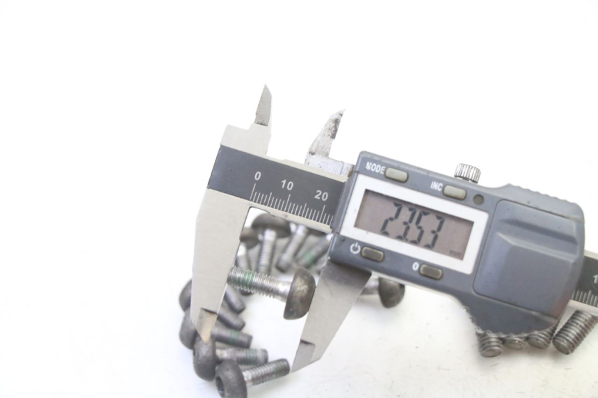 photo de TORNILLO DEL DISCO DE FRENO HONDA CBR RR FIREBLADE 900 (1992 - 1994) - Detalle de la pieza