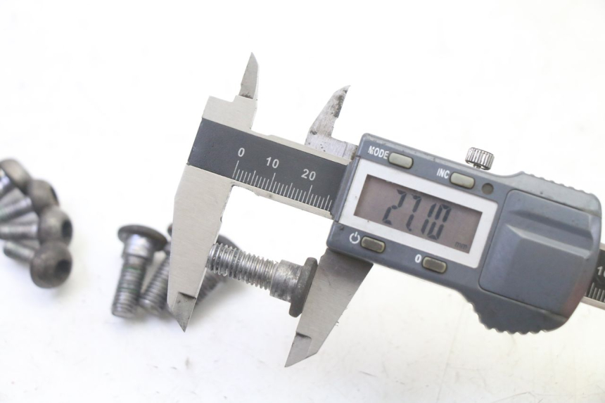 photo de TORNILLO DEL DISCO DE FRENO HONDA CBR RR FIREBLADE 900 (1992 - 1994) - Otra perspectiva