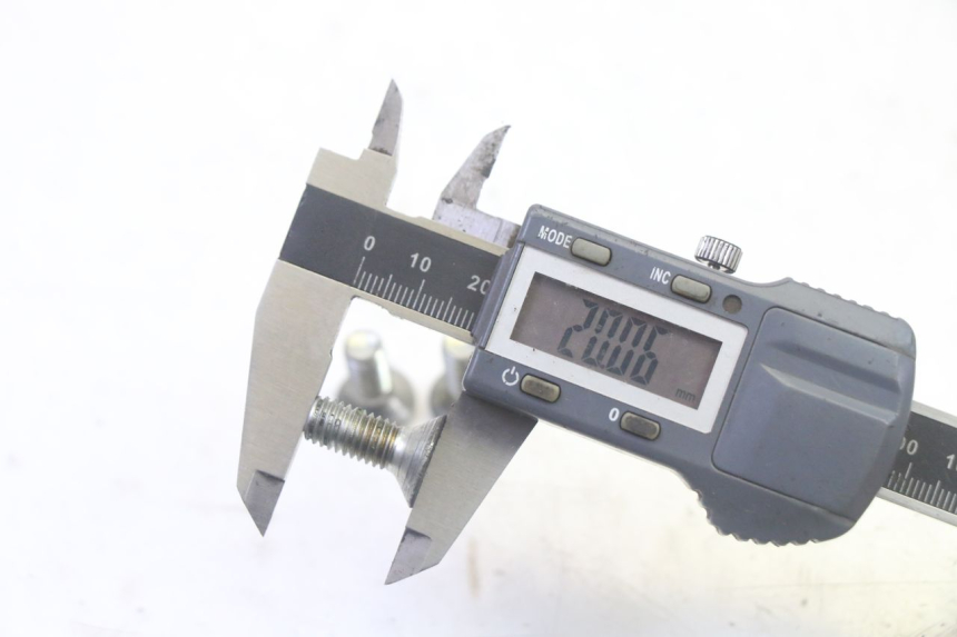 photo de TORNILLO DEL DISCO DE FRENO PEUGEOT CITYSTAR 50 (2013 - 2017) - Otra perspectiva