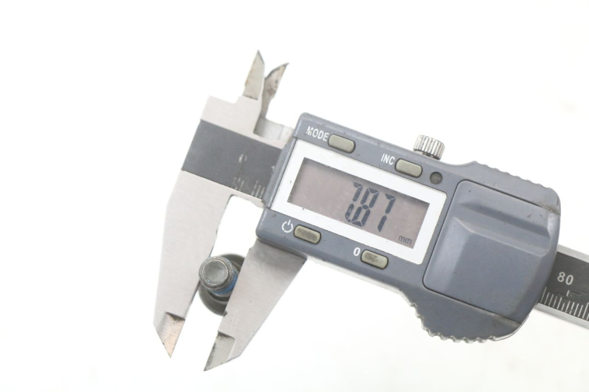 photo de Tornillo de disco de freno KYMCO DINK STREET ABS 125 (2011 - 2018) - Primer plano técnico