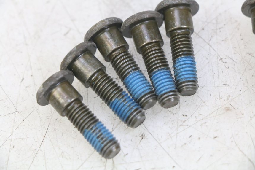 photo de DISCO DE FRENO KYMCO DOWNTOWN ABS 125 (2015 - 2017) - Primer plano técnico