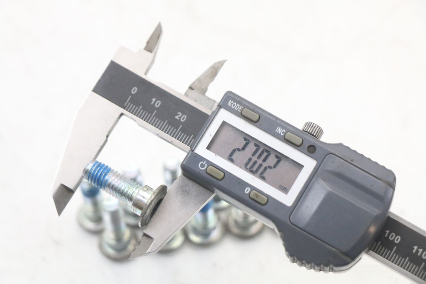 photo de TORNILLO DEL DISCO DE FRENO EBROH BRAVO GLE 1 (2020 - 2024) - Otra perspectiva