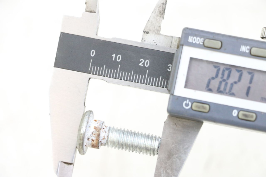 photo de TORNILLO DEL DISCO DE FRENO EUROCKA RETRO 50 (2007 - 2014) - Zoom estado de uso