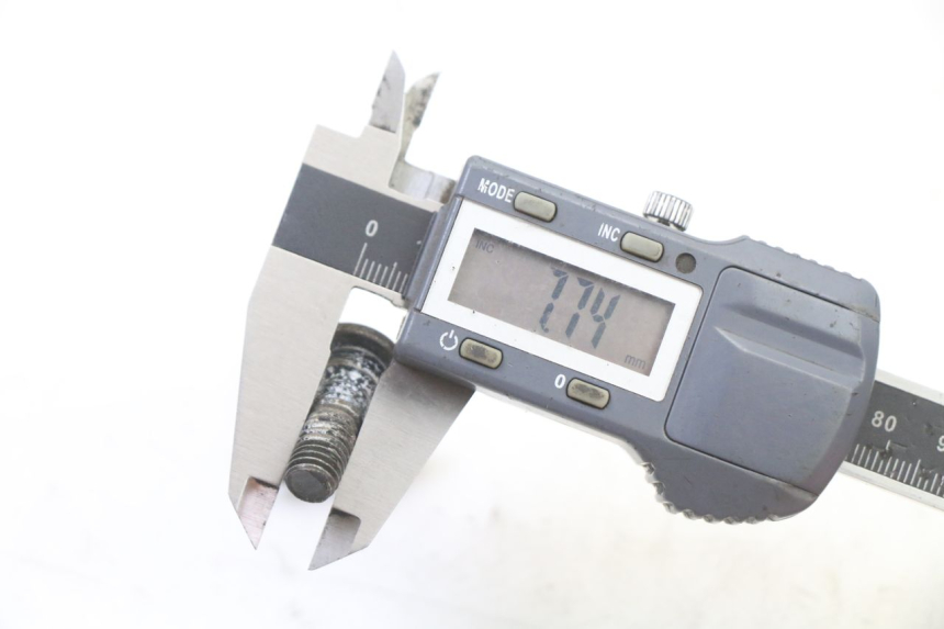 photo de TORNILLO DEL DISCO DE FRENO SYM FIDDLE 2 S 125 (2012 - 2014) - Primer plano técnico