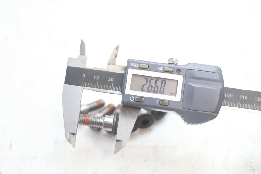 photo de TORNILLO DEL DISCO DE FRENO HONDA FJS SILVER WING SILVERWING 400 (2005 - 2008) - Zoom estado de uso