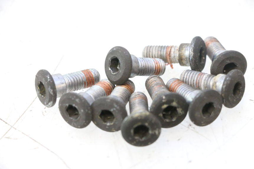 photo de TORNILLO DEL DISCO DE FRENO HONDA FJS SILVER WING SILVERWING 400 (2005 - 2008) - Primer plano técnico