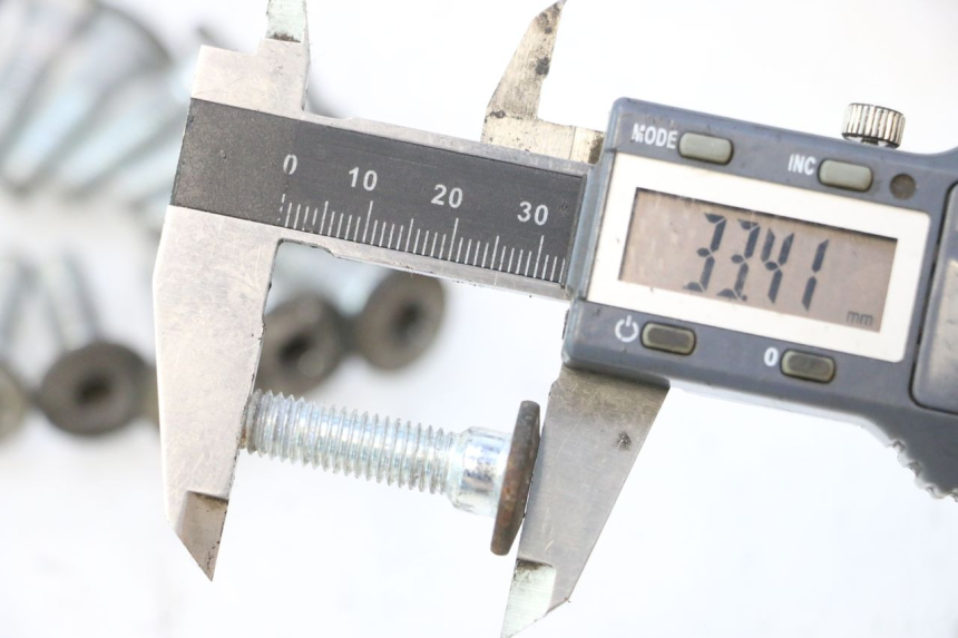 photo de TORNILLO DEL DISCO DE FRENO KAWASAKI GPX F ZX750F 750 (1986 - 1990) - Zoom estado de uso
