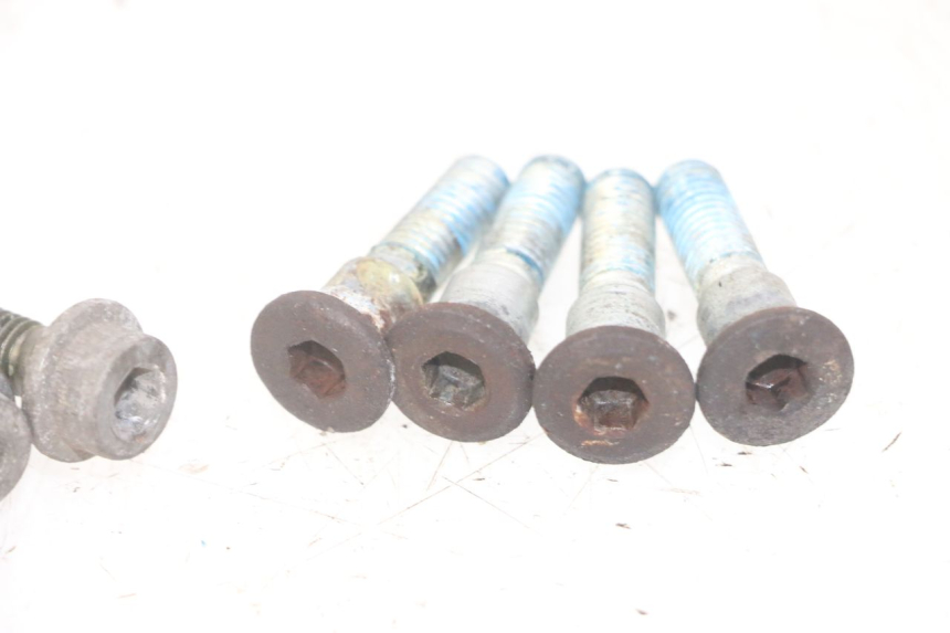 photo de TORNILLO DE DISCO DE FRENOS SUZUKI GS GSE 500 (2001 - 2003) - Zoom estado de uso