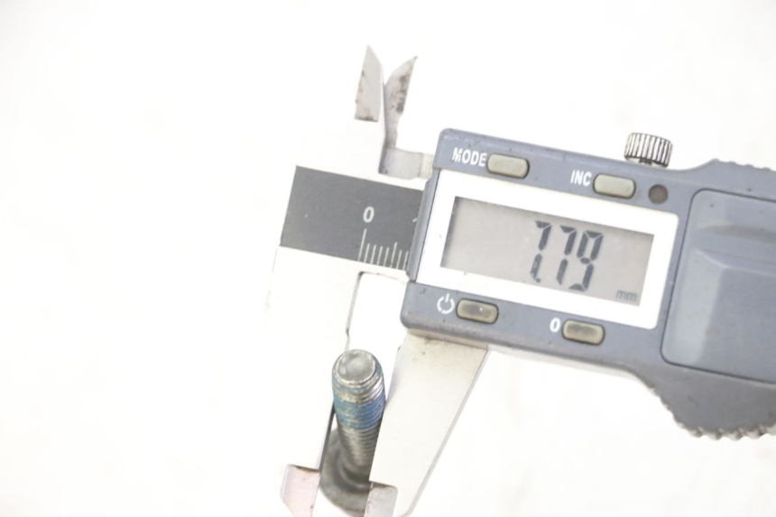 photo de TORNILLO DE DISCO DE FRENOS SUZUKI GS GSE 500 (2001 - 2003) - Otra perspectiva