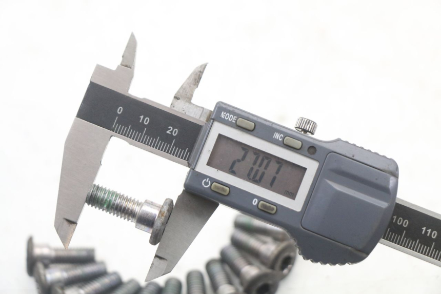 photo de TORNILLO DEL DISCO DE FRENO HONDA CBR F 1000 (1993 - 1996) - Zoom estado de uso