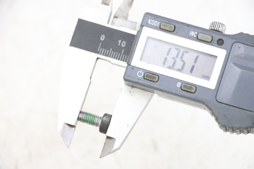 photo de TORNILLO DEL DISCO DE FRENO HONDA FORZA 125 (2021 - 2025) - Zoom estado de uso