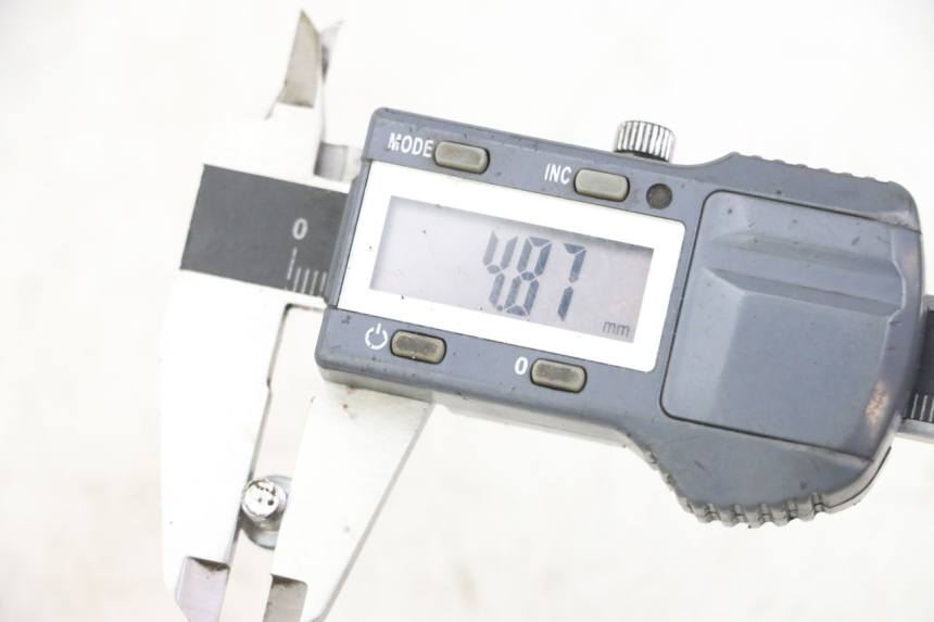 photo de TORNILLO DEL DISCO DE FRENO HONDA FORZA 125 (2021 - 2025) - Otra perspectiva