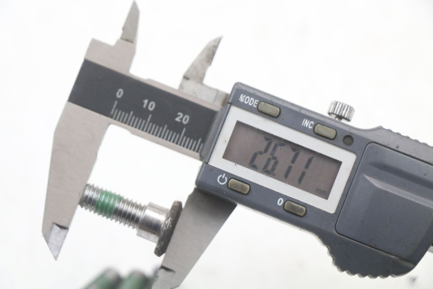 photo de TORNILLO DEL DISCO DE FRENO HONDA NES AROBASE 125 (2000 - 2003) - Zoom estado de uso