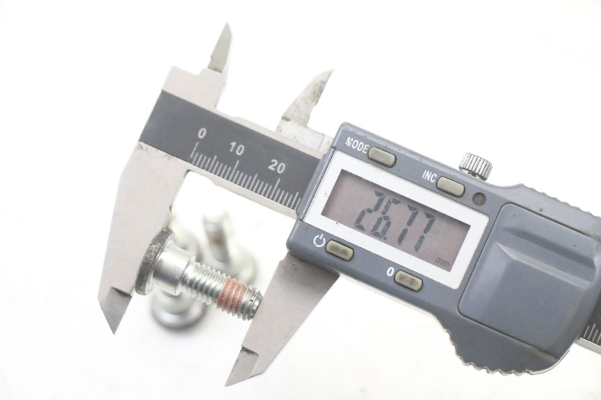 photo de TORNILLO DEL DISCO DE FRENO HONDA PCX (JF57/JF64) 125 (2014 - 2018) - Otra perspectiva