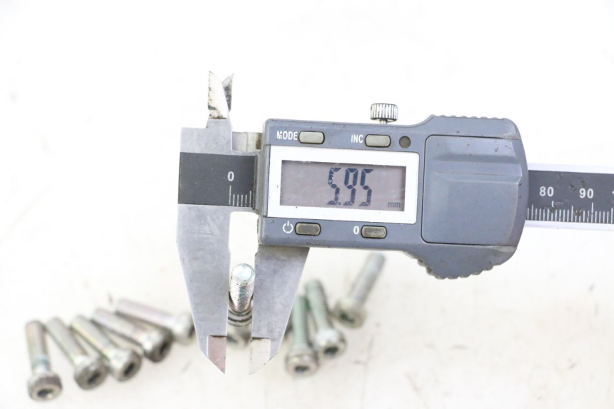 photo de TORNILLO DEL DISCO DE FRENO KEEWAY K-LIGHT KLIGHT 125 (2018 - 2025) - Zoom estado de uso