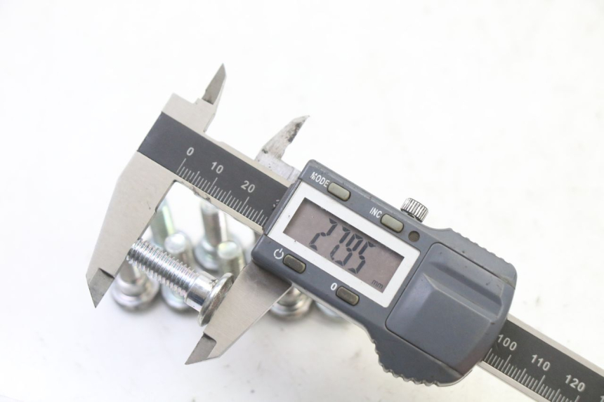 photo de TORNILLO DEL DISCO DE FRENO KIDEN KD125-G 125 (2018 - 2022) - Zoom estado de uso