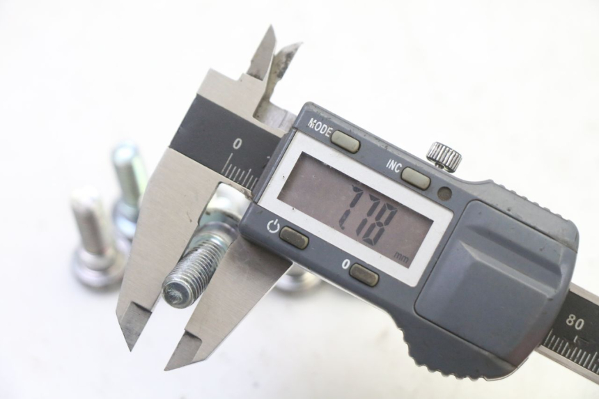 photo de TORNILLO DEL DISCO DE FRENO KIDEN KD125-G 125 (2018 - 2022) - Otra perspectiva