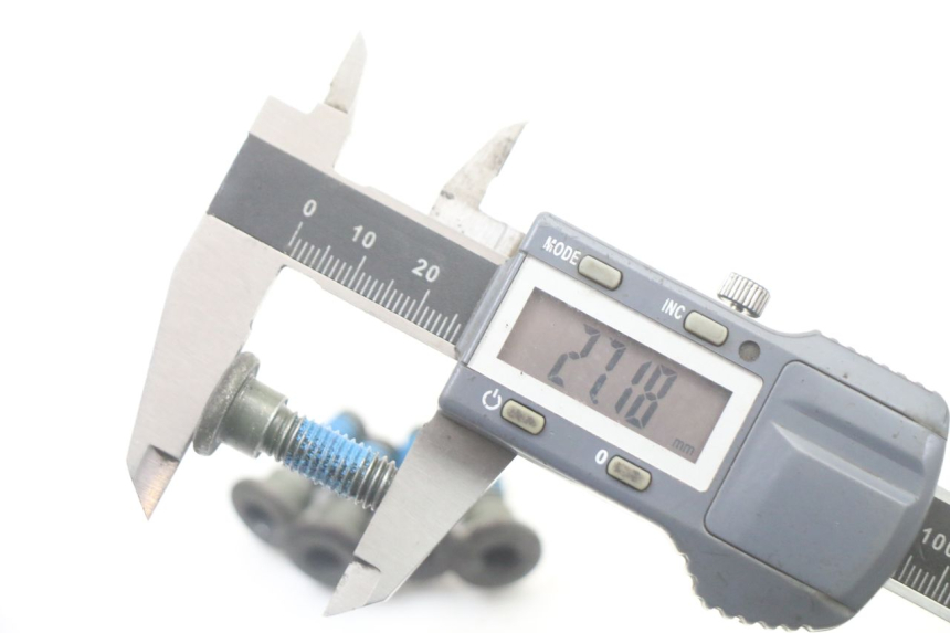 photo de TORNILLO DEL DISCO DE FRENO KYMCO PEOPLE S 125 (2000 - 2008) - Otra perspectiva