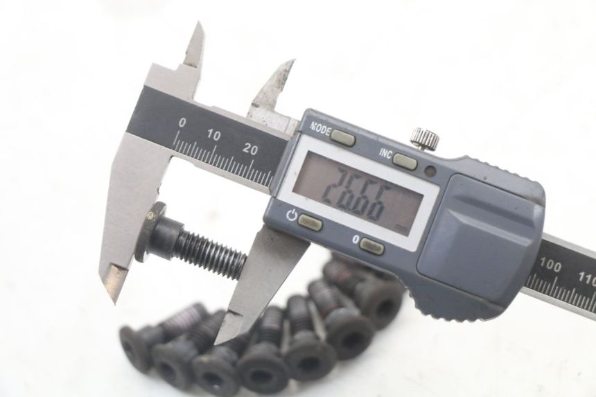 photo de TORNILLO DEL DISCO DE FRENO KYMCO X-TOWN XTOWN 125 (2016 - 2021) - Zoom estado de uso