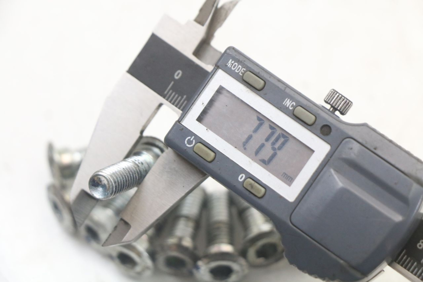 photo de TORNILLO DEL DISCO DE FRENO MASAI SCRAMBLER SPORT 125 (2021 - 2025) - Otra perspectiva