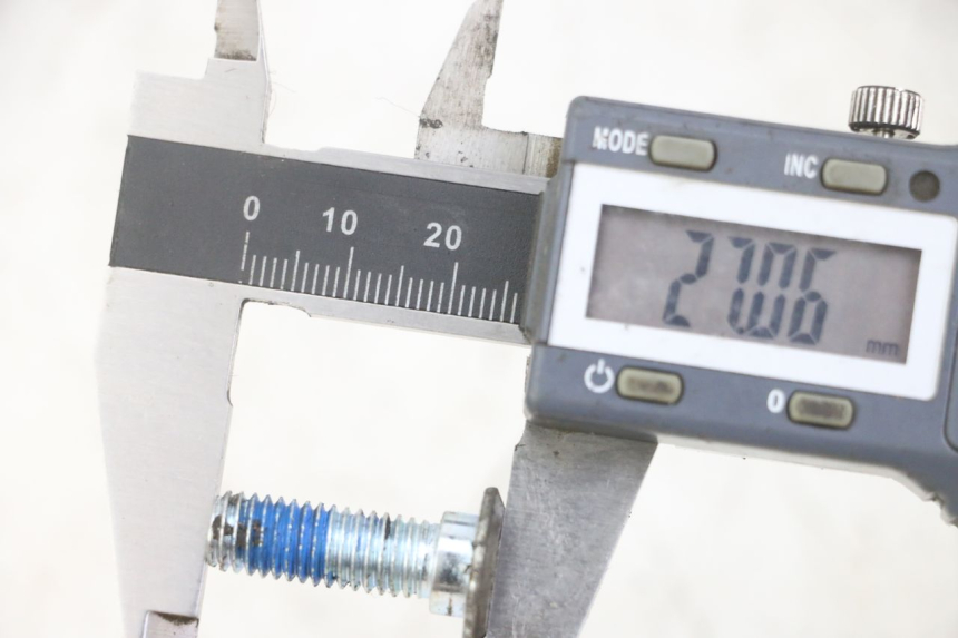 photo de TORNILLO DEL DISCO DE FRENO MASH CITY 4T 50 (2018 - 2020) - Zoom estado de uso