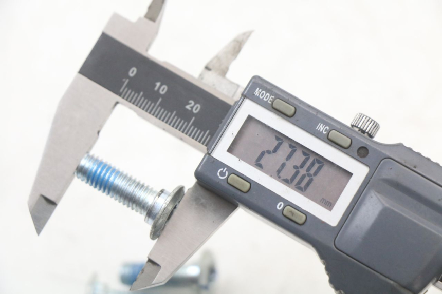 photo de TORNILLO DEL DISCO DE FRENO MASH LEGEND'R 4T 50 (2021 - 2025) - Zoom estado de uso