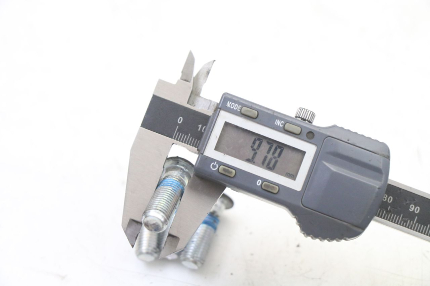 photo de TORNILLO DEL DISCO DE FRENO MBK BOOSTER SPIRIT NAKED 50 (2004 - 2017) - Primer plano técnico