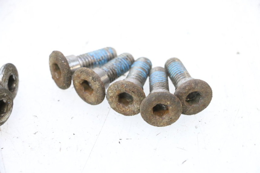photo de TORNILLO DEL DISCO DE FRENO KYMCO MXU R 250 (2004 - 2010) - Detalles de los puntos de fijación