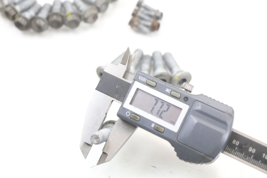 photo de TORNILLO DEL DISCO DE FRENO MOTO GUZZI NORGE 8V GT 1200 (2011 - 2016) - Otra vista del artículo