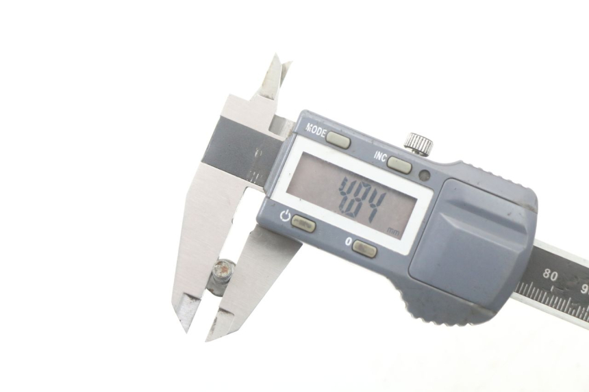 photo de TORNILLO DEL DISCO DE FRENO MOTO GUZZI NORGE 8V GT 1200 (2011 - 2016) - Estado de la superficie y material