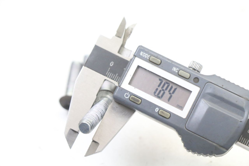 photo de TORNILLO DEL DISCO DE FRENO PEUGEOT CITYSTAR 125 (2011 - 2017) - Primer plano técnico