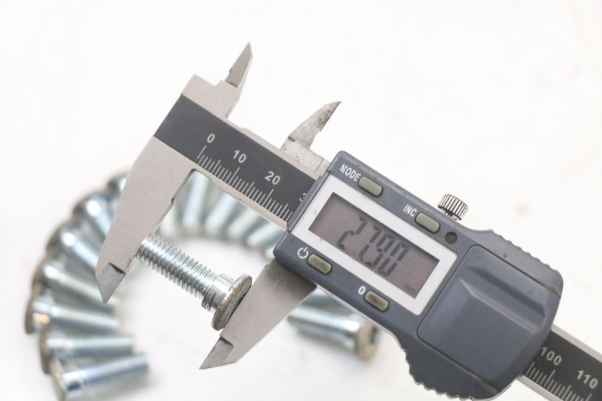 photo de TORNILLO DEL DISCO DE FRENO REGAL RAPTOR SPYDER 125 (2010 - 2018) - Zoom estado de uso