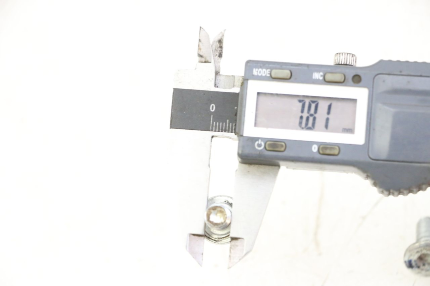 photo de TORNILLO DEL DISCO DE FRENO APOLLO RFZ 125 - Zoom estado de uso